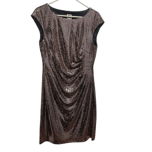 Anne Klein Cap Sleeve Side Ruched Silver Metallic Dress Women's Size 10 - Picture 1 of 6